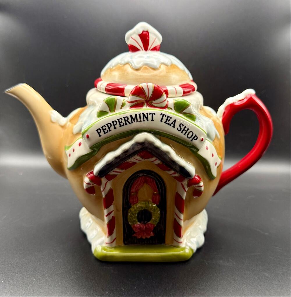 Laurie Furnell Peppermint Tea Shop Teapot Cosmos Gifts Christmas Decor Pristine